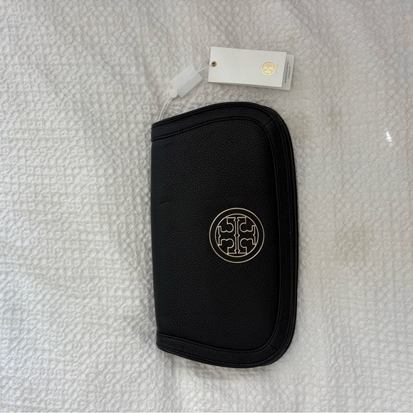 Tory Burch Amanda Logo Clutch in Black (NWT MISSING STRAP) - Picture 1 of 7